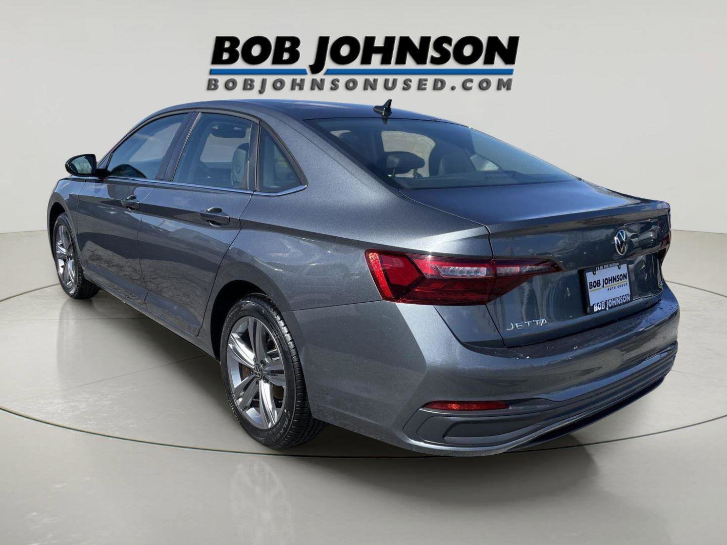 Used 2023 Volkswagen Jetta SE FWD image 5