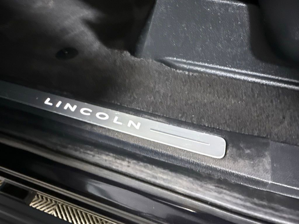Used 2021 Lincoln Navigator Reserve w/ Luxury Package AWD/4WD image 36