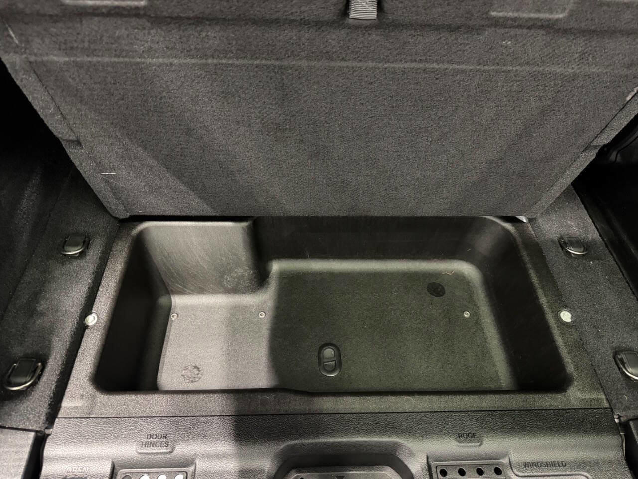 Used 2022 Jeep Wrangler Unlimited Sahara w/ Cold Weather Group image 19