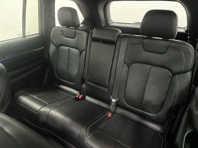 Used 2022 Jeep Grand Cherokee Overland image 26