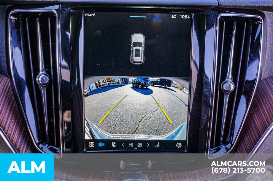 Used 2024 Volvo XC60 T8 Plus w/ Climate Package image 37