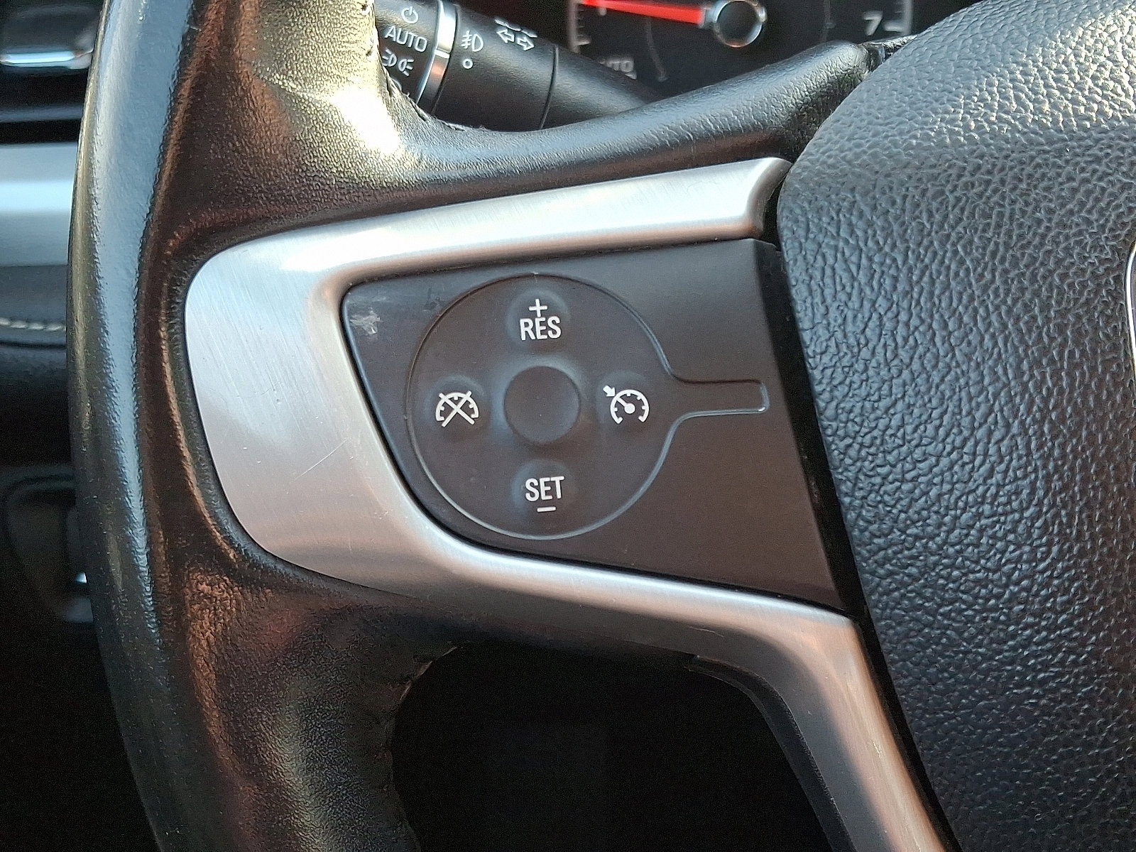 Used 2019 GMC Acadia SLE w/ LPO, Floor Liner Package image 22