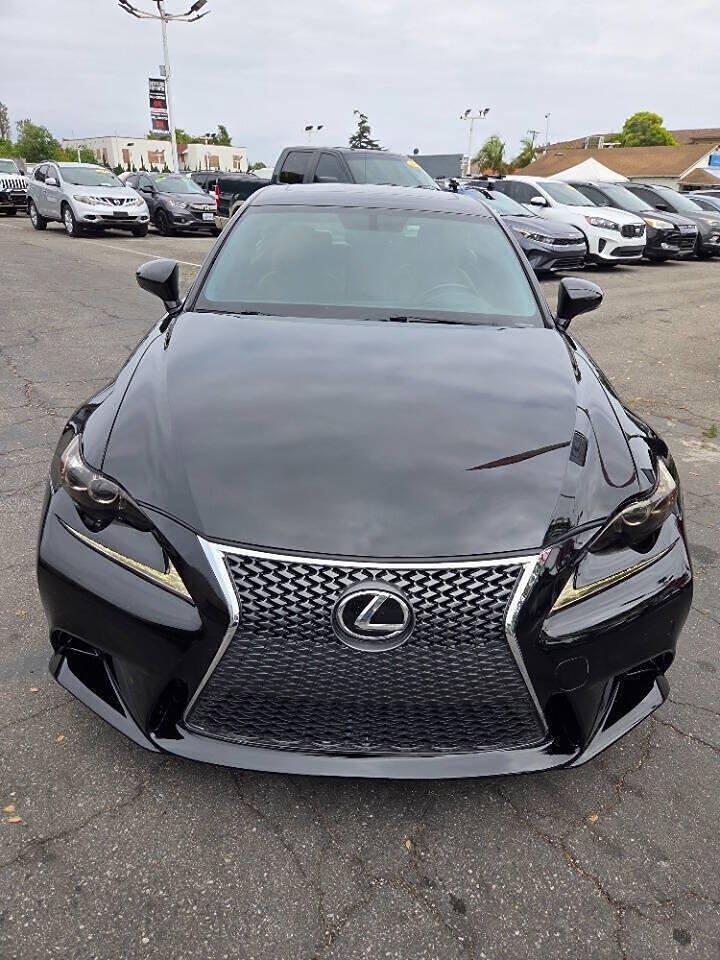 Used 2016 Lexus IS 200t w/ F Sport Package RWD image 3