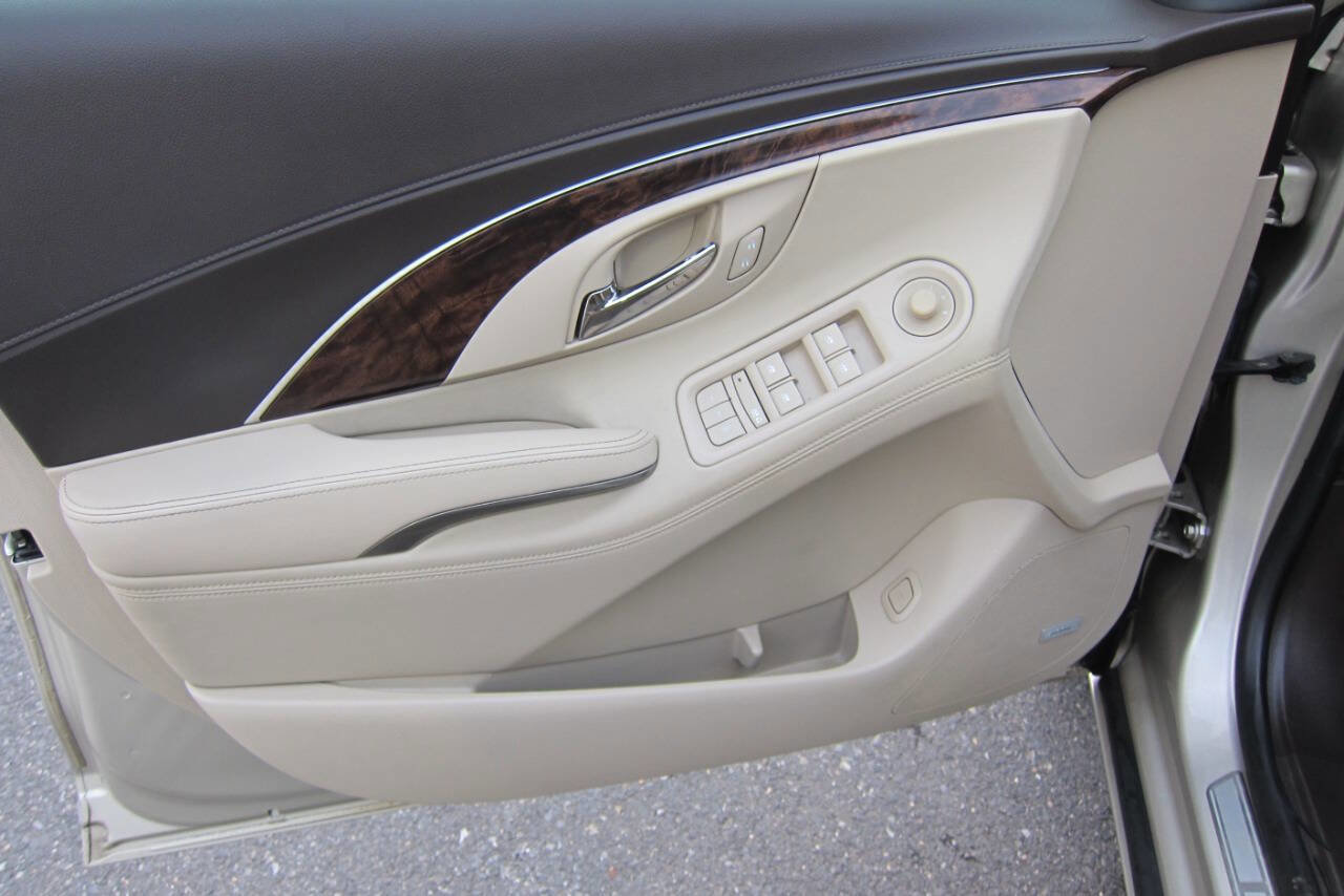 Used 2014 Buick LaCrosse Leather w/ Driver Confidence Package image 7