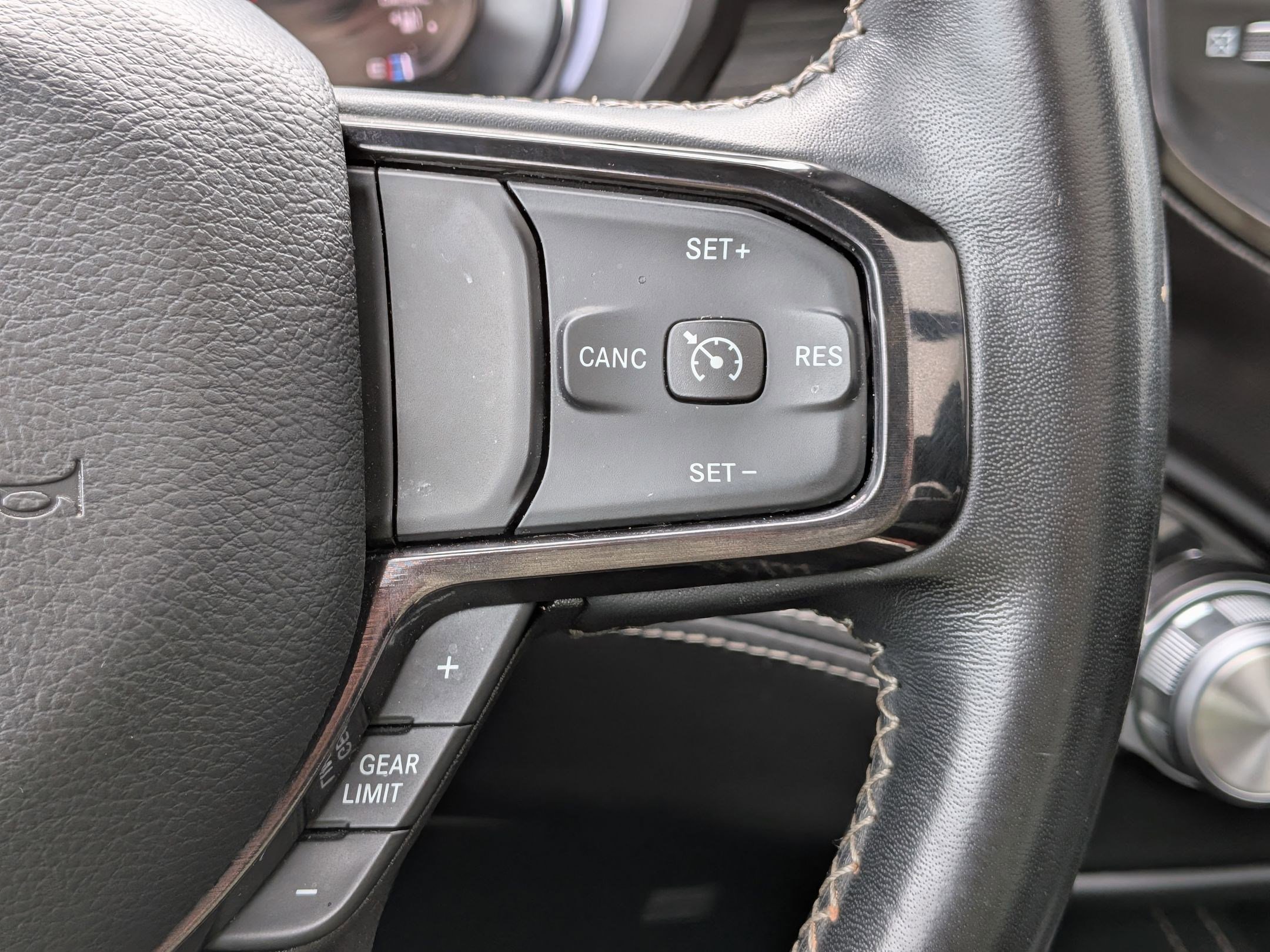 Used 2023 RAM 1500 Limited w/ Trailer Tow Group image 18