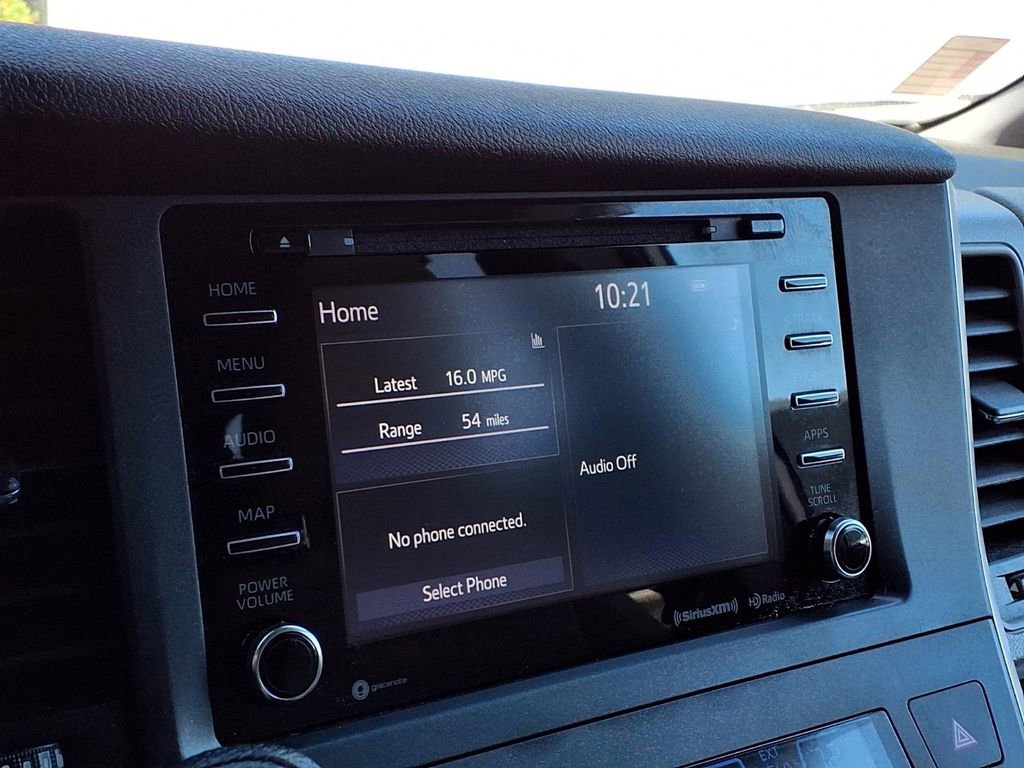 Used 2020 Toyota Sienna LE w/ Carpet Mat Package FWD image 8