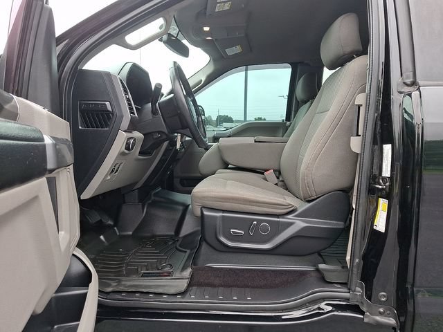 Used 2017 Ford F150 XLT w/ Equipment Group 302A Luxury AWD/4WD image 15