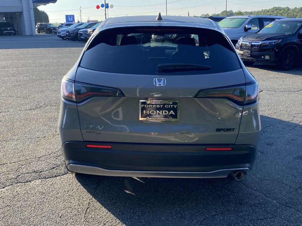 Used 2024 Honda HR-V Sport image 4
