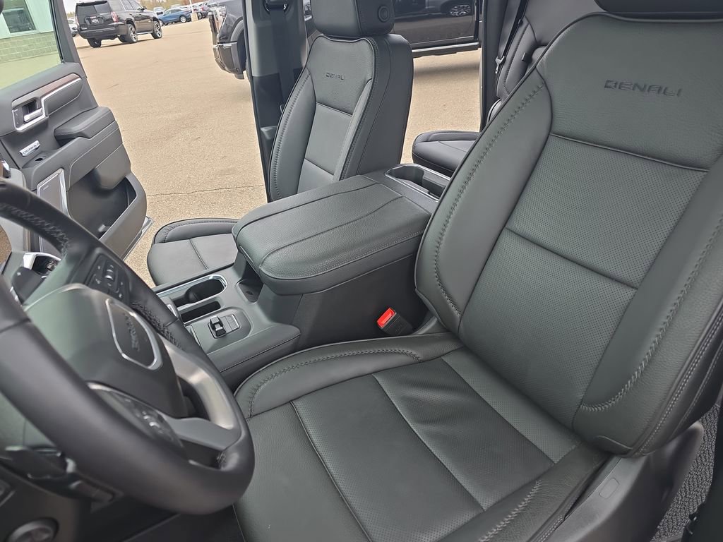 New 2026 GMC Sierra 1500 Denali AWD/4WD image 14