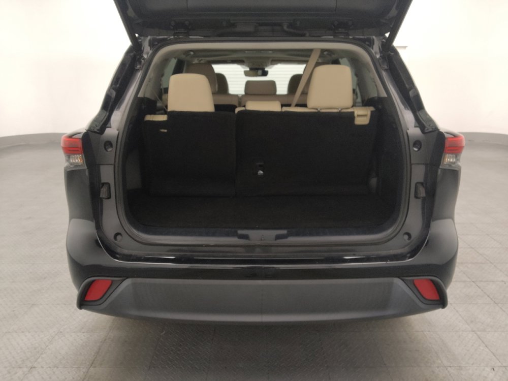 Used 2022 Toyota Highlander XLE image 29