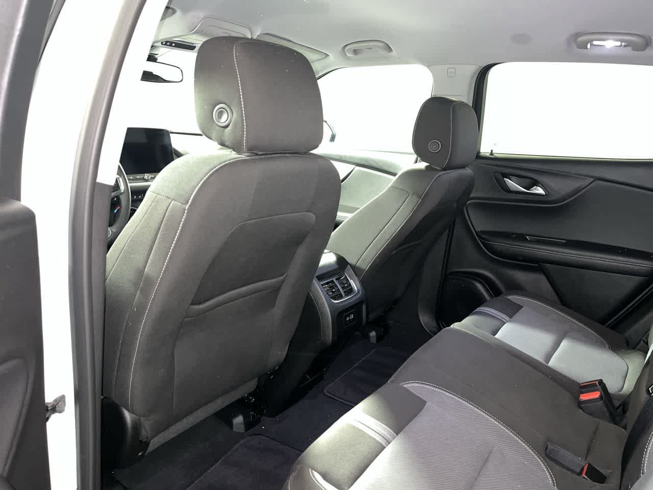Used 2022 Chevrolet Equinox Premier w/ LPO, Floor Liner Package AWD/4WD image 24