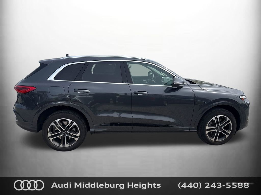 Used 2025 Audi Q5 Premium AWD/4WD image 10