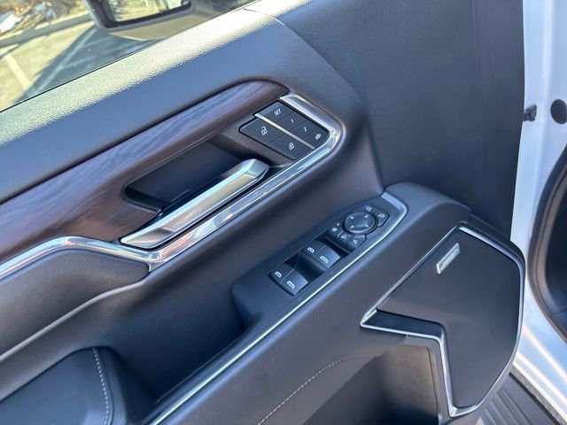Used 2024 GMC Sierra 2500 SLT w/ SLT Premium Package image 14