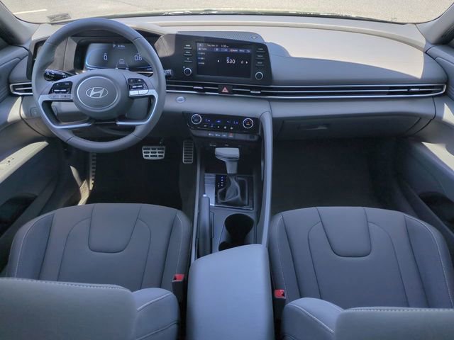 Used 2025 Hyundai Elantra Sport FWD image 14