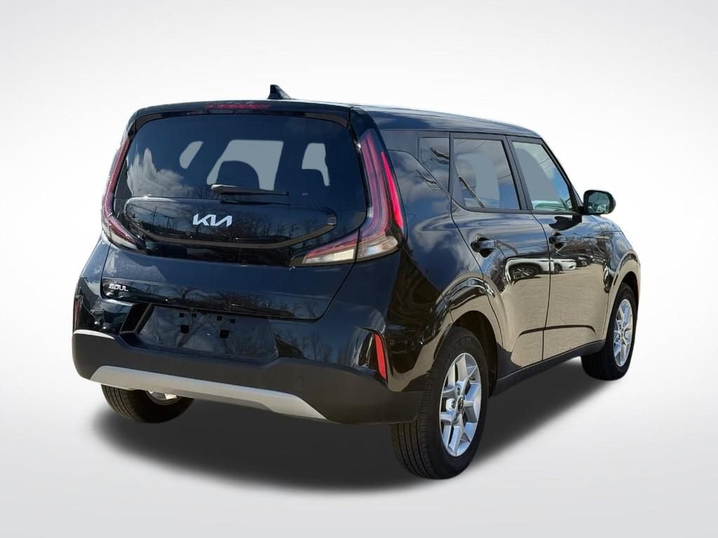 Used 2025 Kia Soul LX FWD video 3