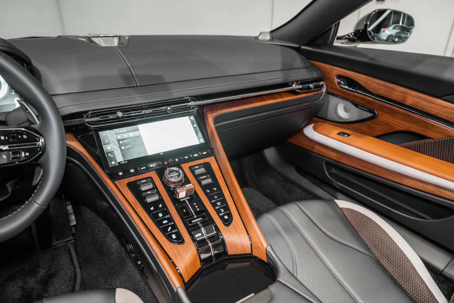 New 2026 Aston Martin DB12 Convertible image 21