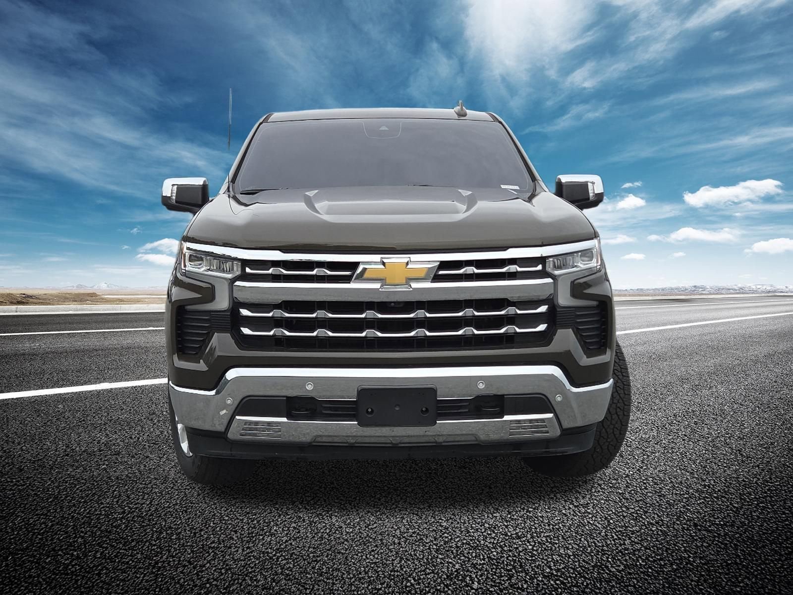 Used 2023 Chevrolet Silverado 1500 LTZ w/ Z71 Off-Road Package AWD/4WD image 17