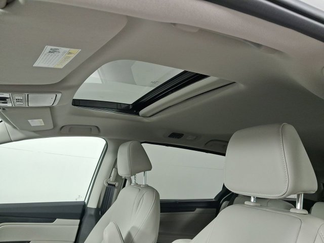 Certified 2026 Honda Odyssey EX-L image 19