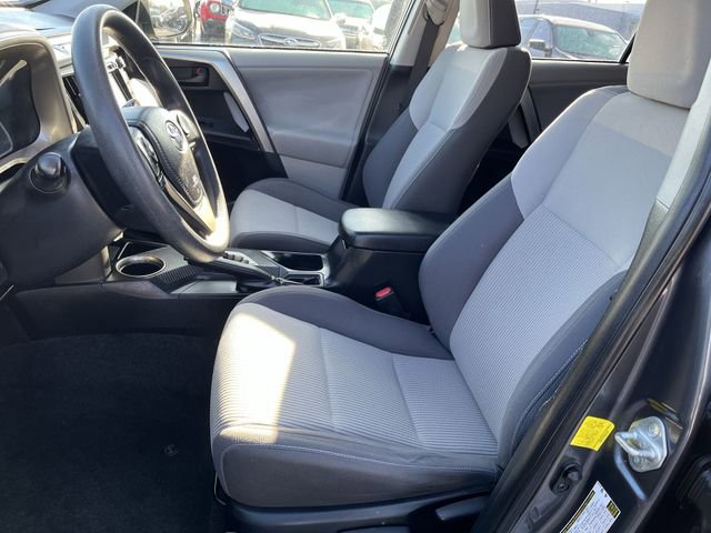 Used 2013 Toyota RAV4 XLE image 15