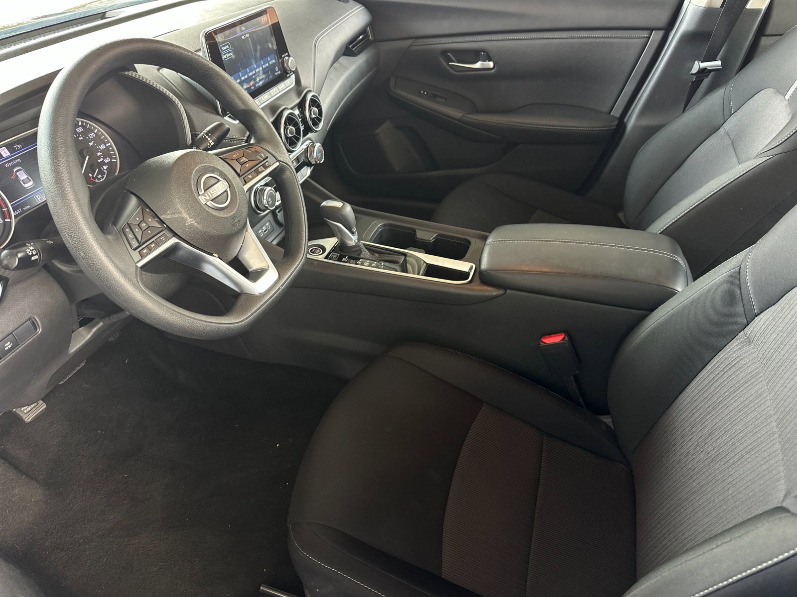 Used 2025 Nissan Sentra SV image 9