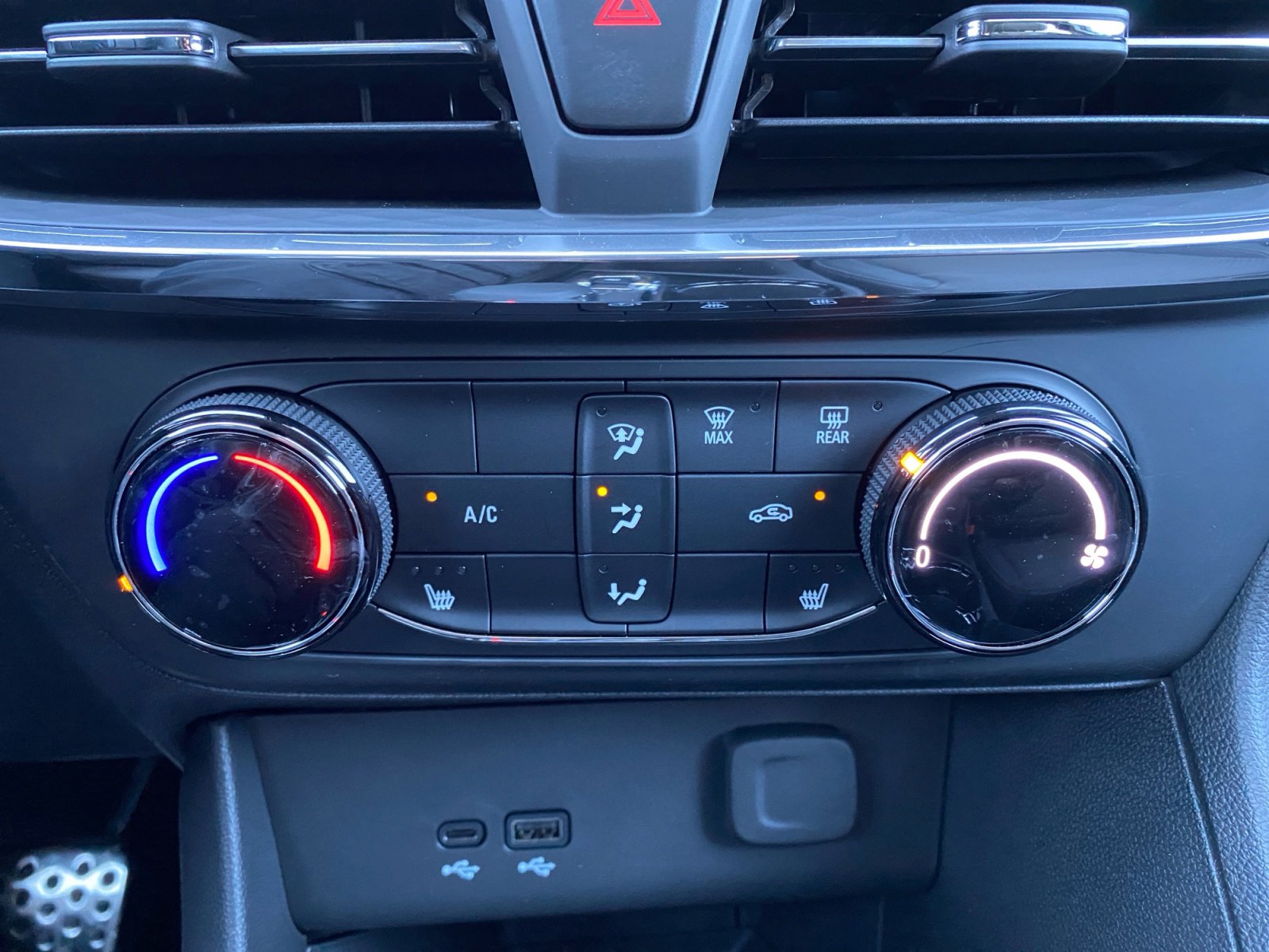 New 2026 Buick Encore GX Preferred w/ Comfort Package FWD image 18
