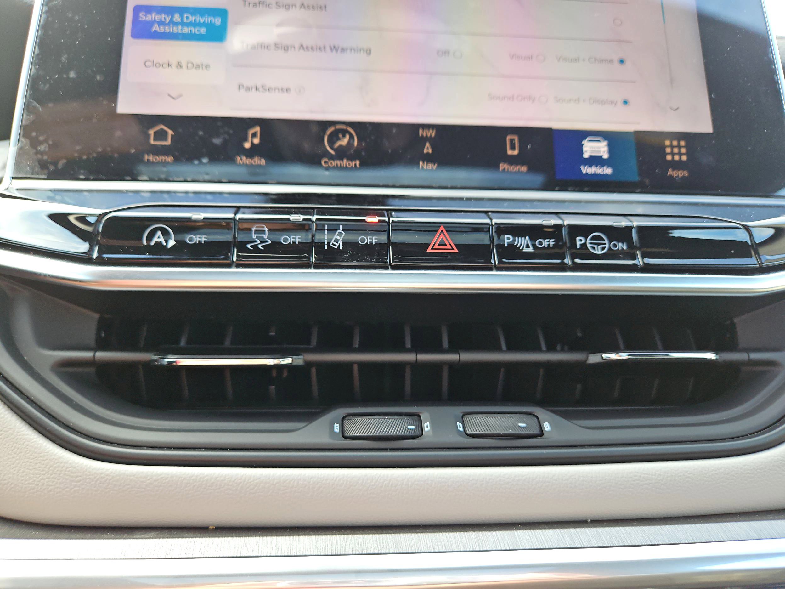 New 2024 Jeep Compass Limited w/ Elite Group image 95