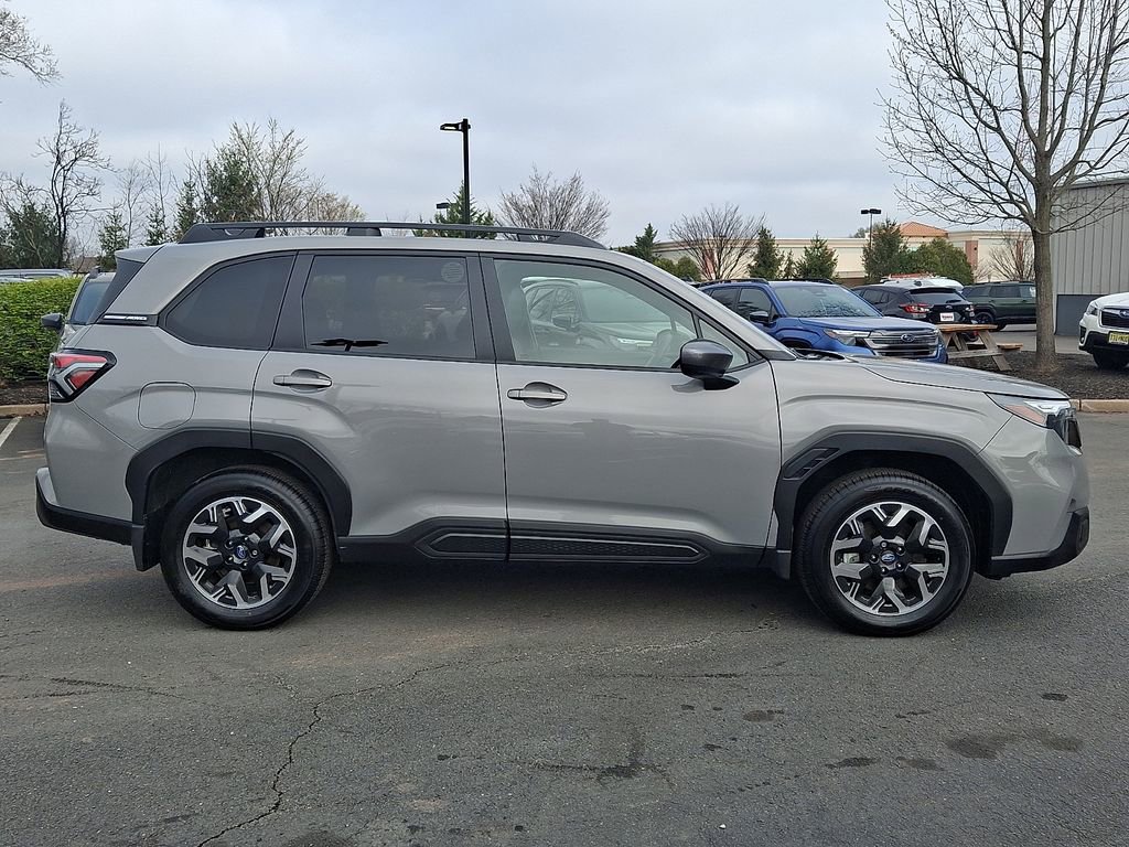 Used 2025 Subaru Forester Premium image 7