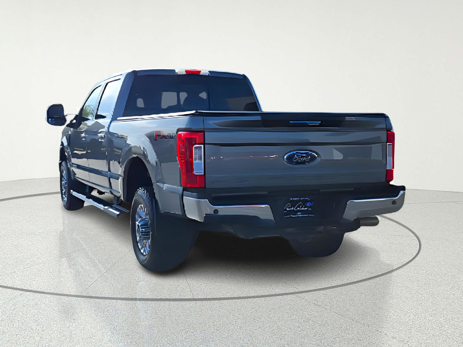 Used 2019 Ford F350 Lariat w/ Chrome Package image 6