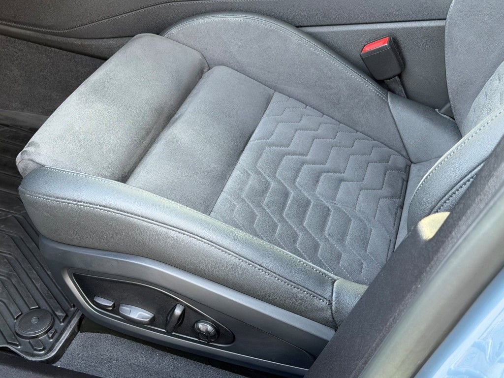 Certified 2023 Audi e-tron GT Premium Plus image 25