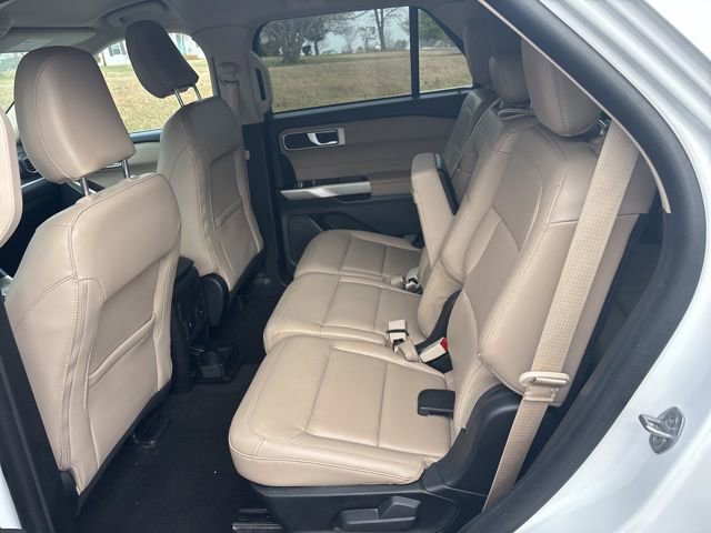 Certified 2024 Ford Explorer XLT w/ Equipment Group 202A AWD/4WD image 7