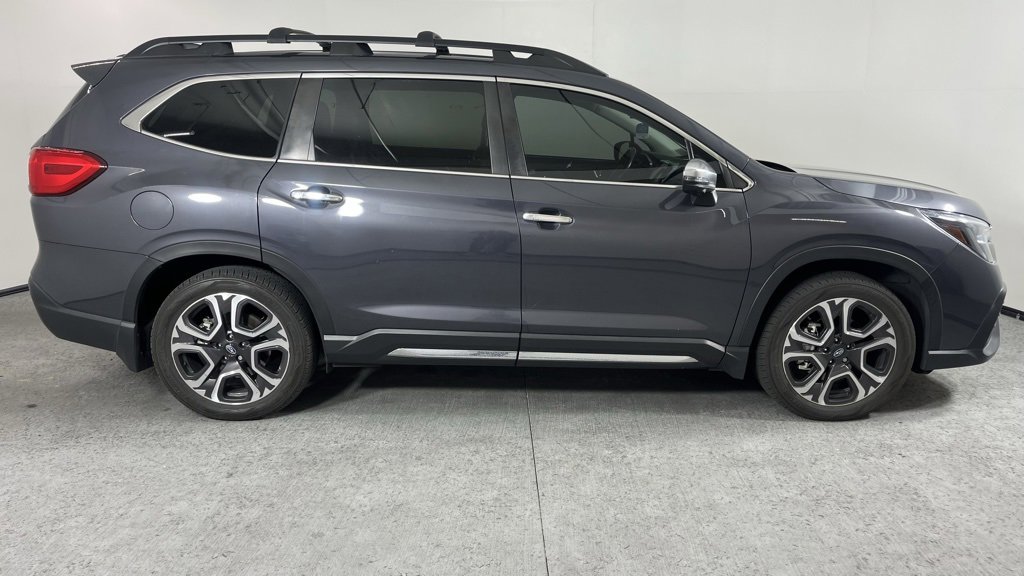 Used 2023 Subaru Ascent Touring image 2