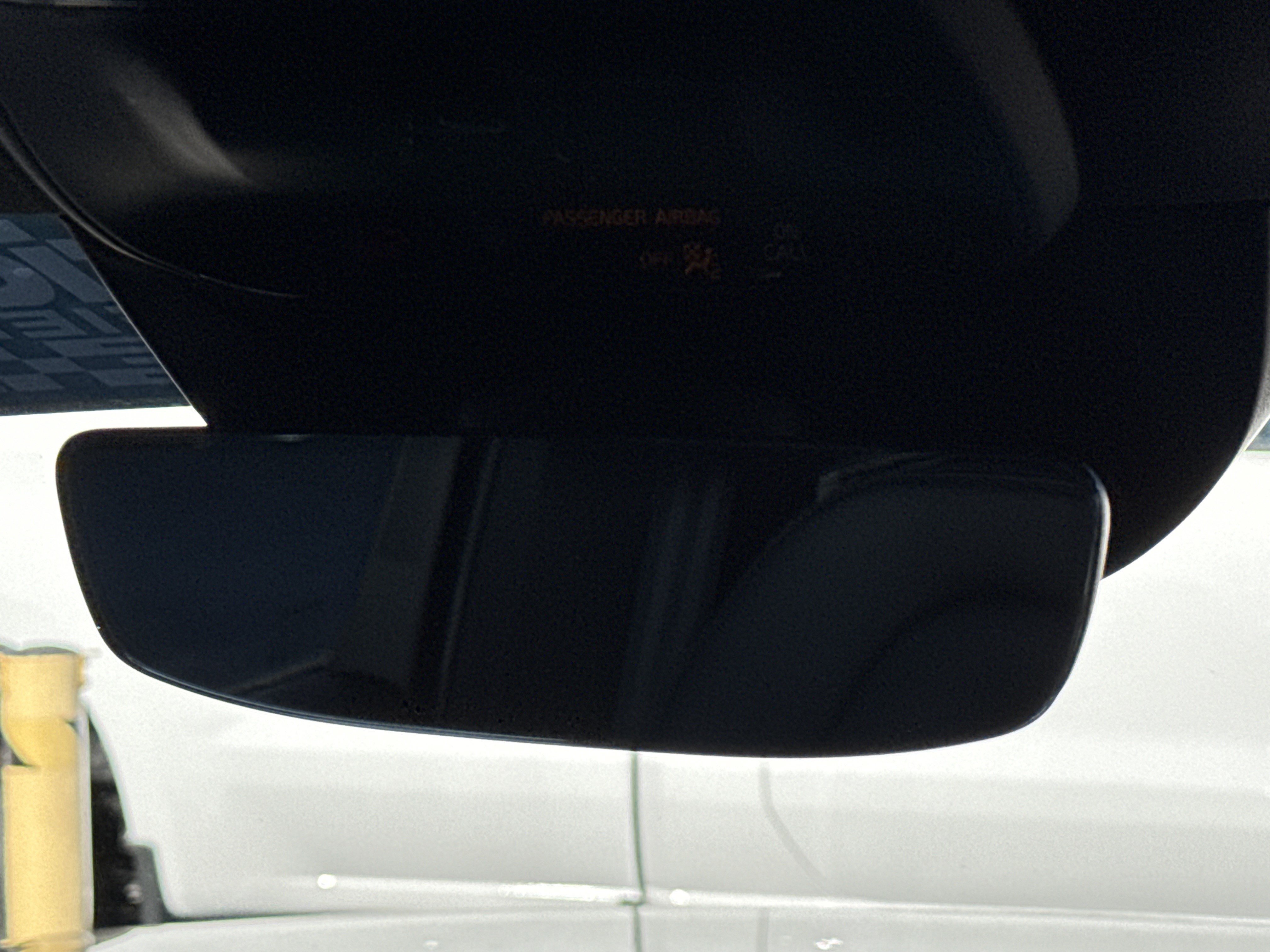 Used 2022 Volvo XC90 T8 R-Design w/ Advanced Package image 28