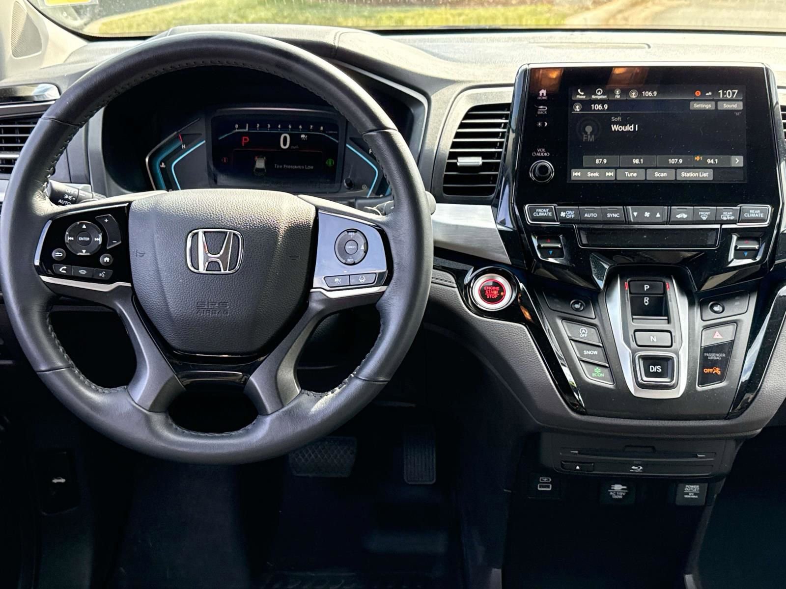 Used 2023 Honda Odyssey Touring image 10