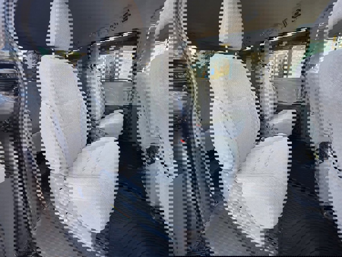 Used 2018 Toyota Sienna LE FWD image 10