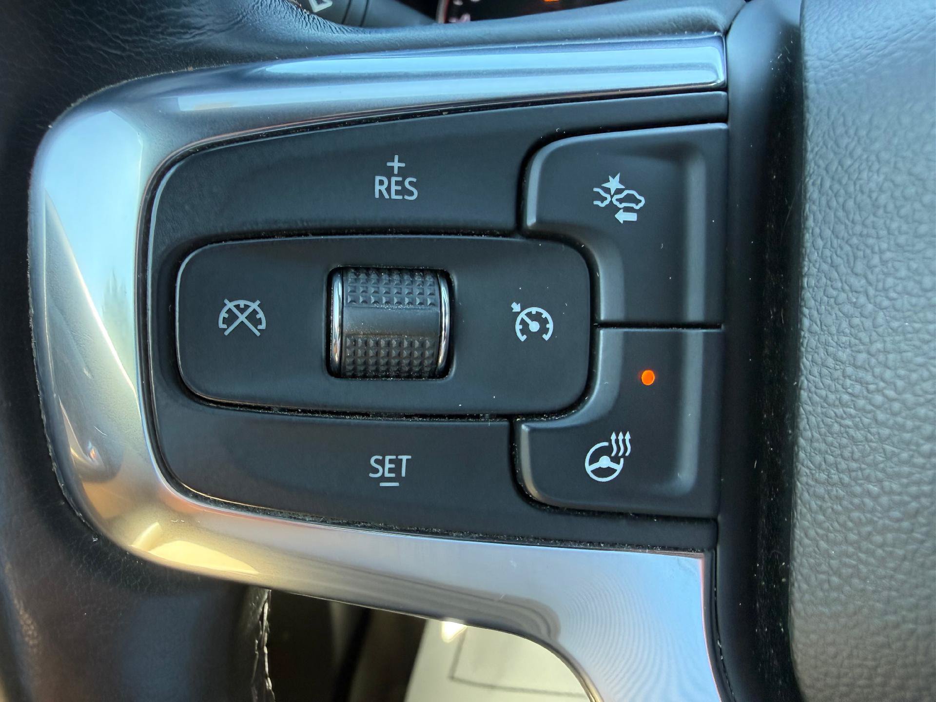 Used 2019 Chevrolet Blazer Premier w/ Driver Confidence II Package AWD/4WD image 19