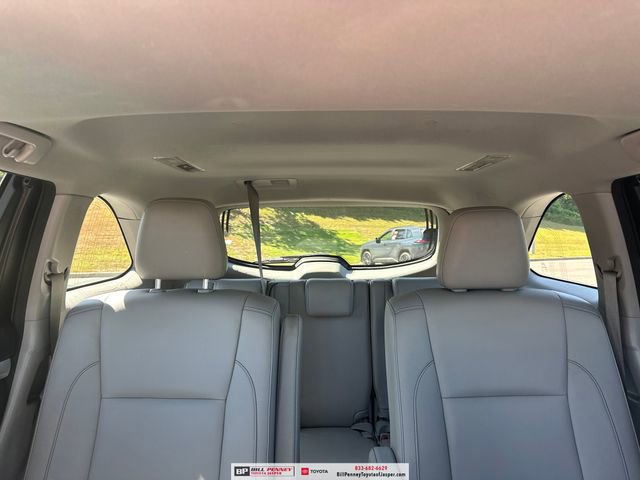 Used 2016 Toyota Highlander XLE FWD image 15