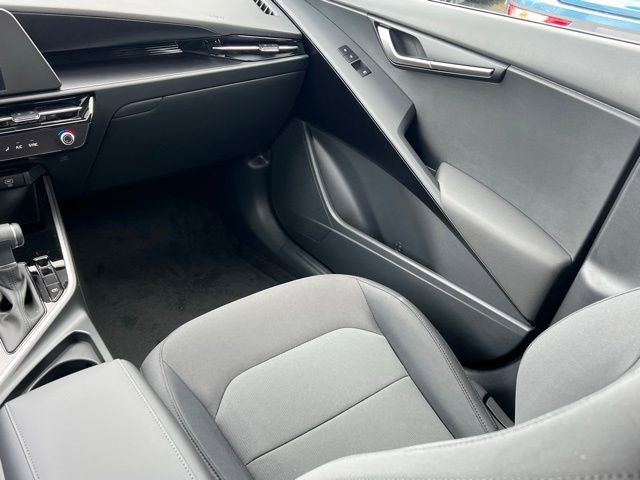 New 2026 Kia Niro LX FWD image 18