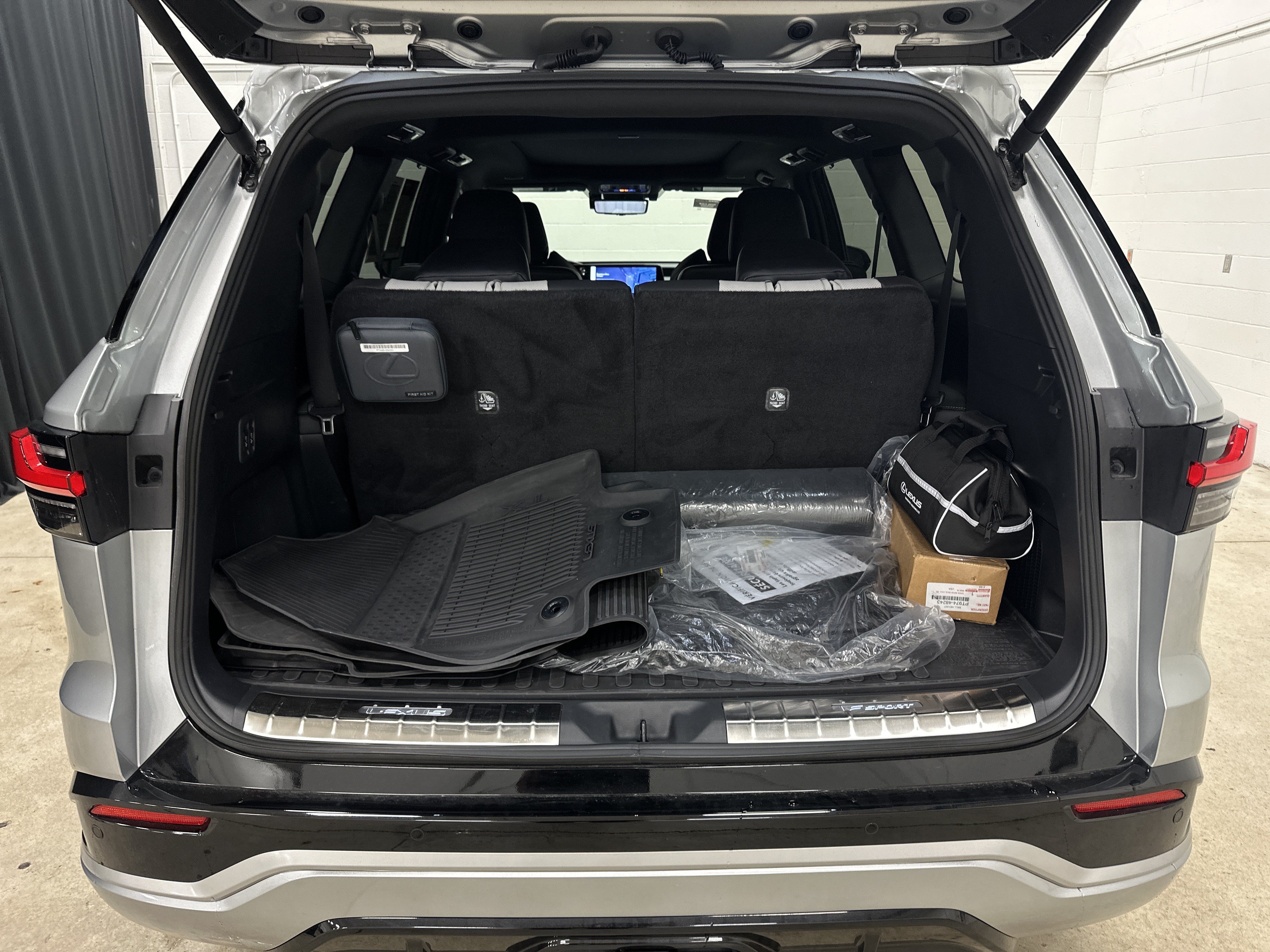 Certified 2025 Lexus TX 500h AWD image 33