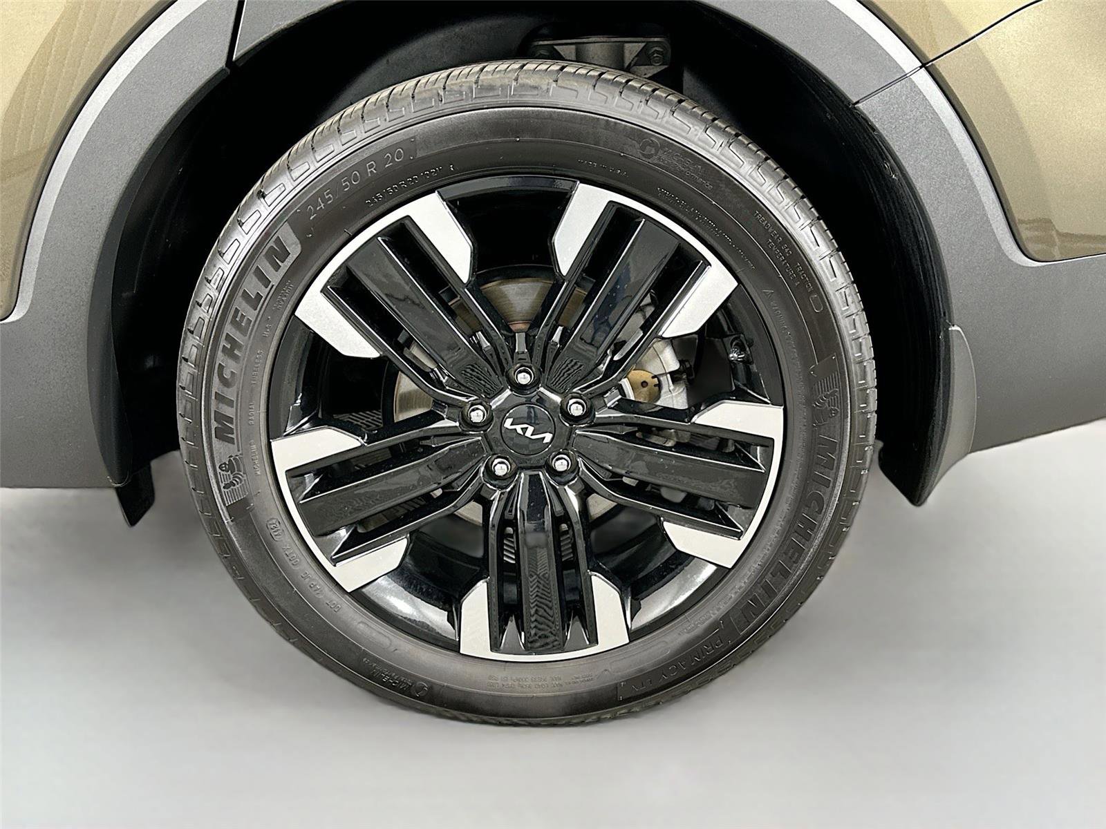 Used 2025 Kia Telluride SX Prestige AWD/4WD image 32