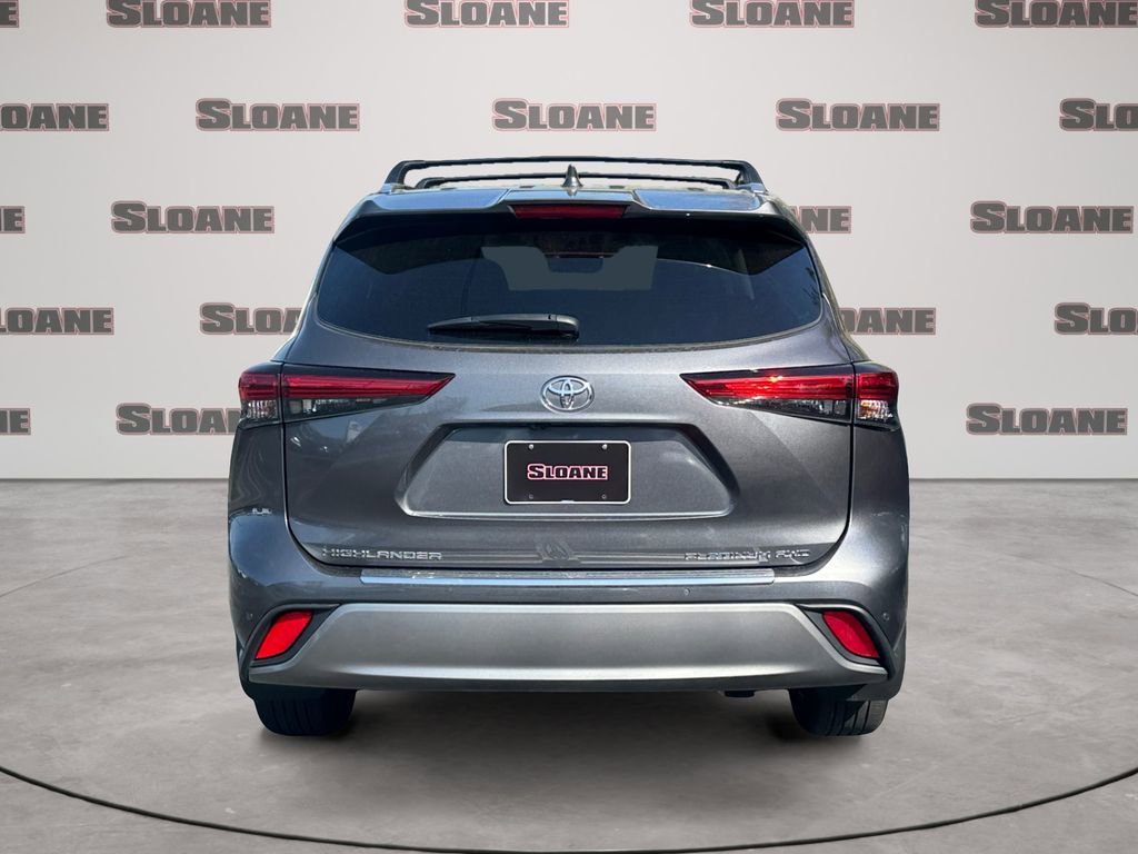 Used 2023 Toyota Highlander Platinum image 4