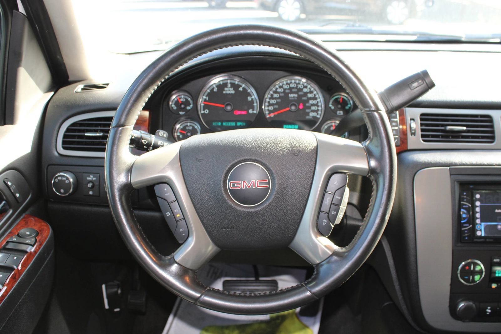 Used 2013 GMC Yukon SLT AWD/4WD image 21