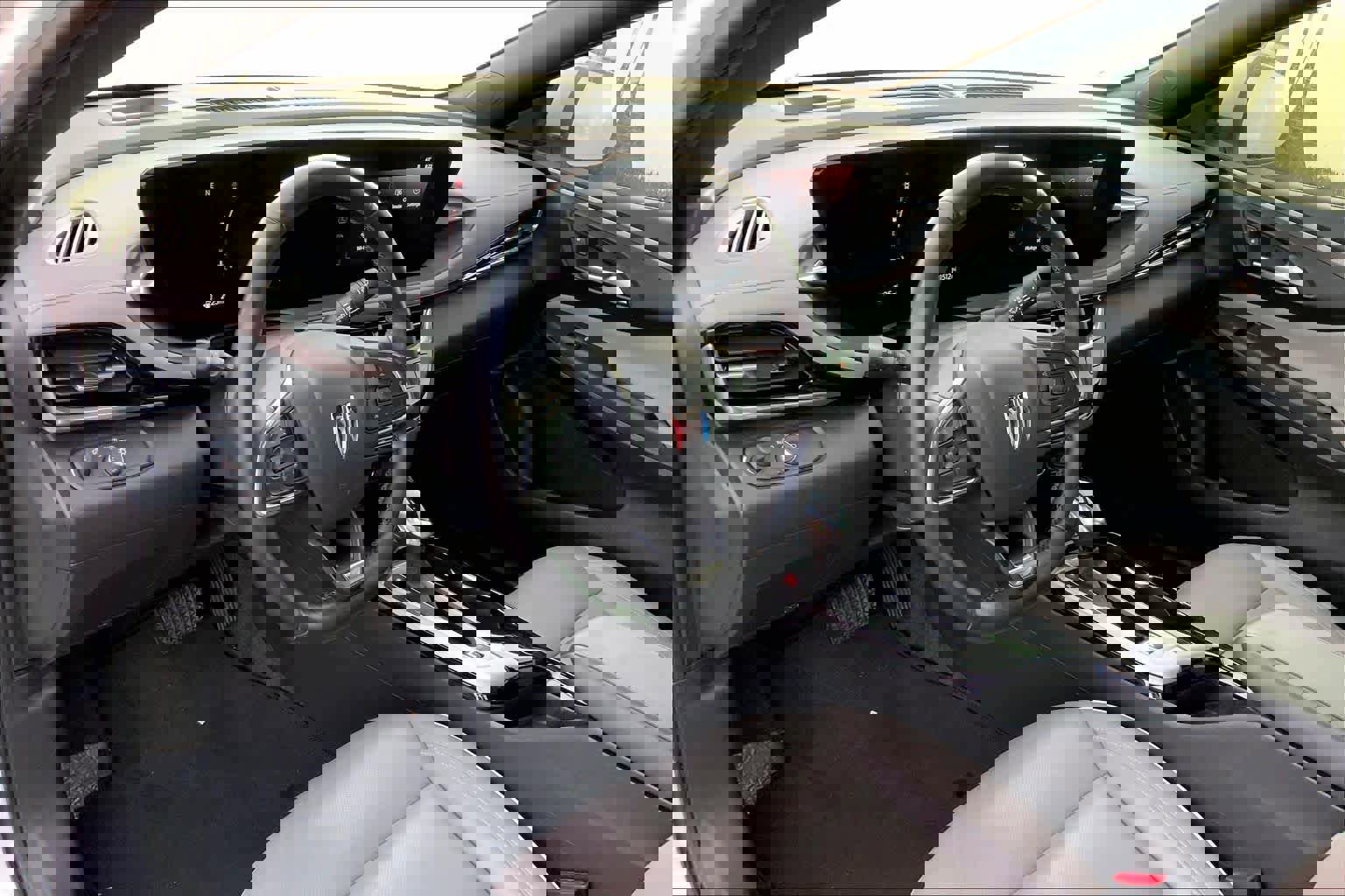 Used 2024 Buick Envista Avenir image 20