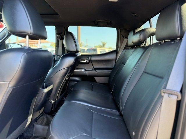 Used 2022 Toyota Tacoma Limited image 19
