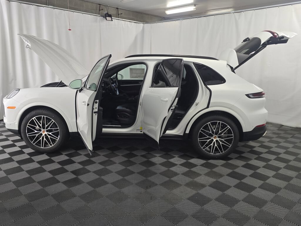 New 2026 Porsche Cayenne AWD/4WD image 13