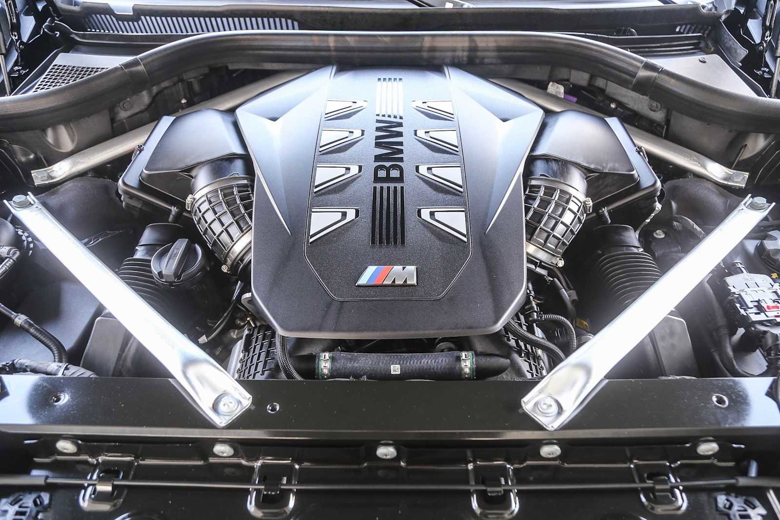 Used 2026 BMW X7 M60i w/ Climate Comfort Package image 23