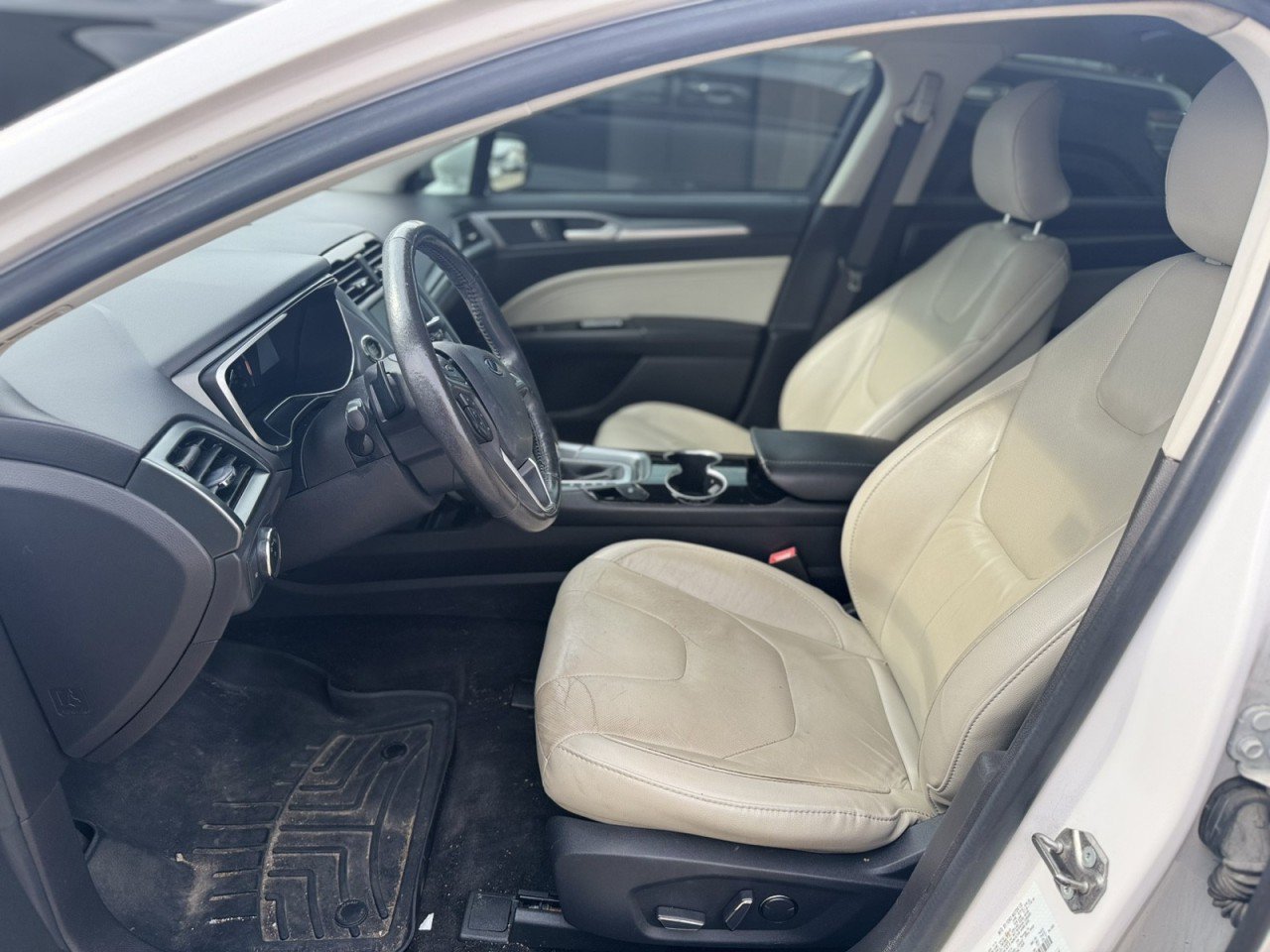 Used 2015 Ford Fusion Titanium FWD image 7