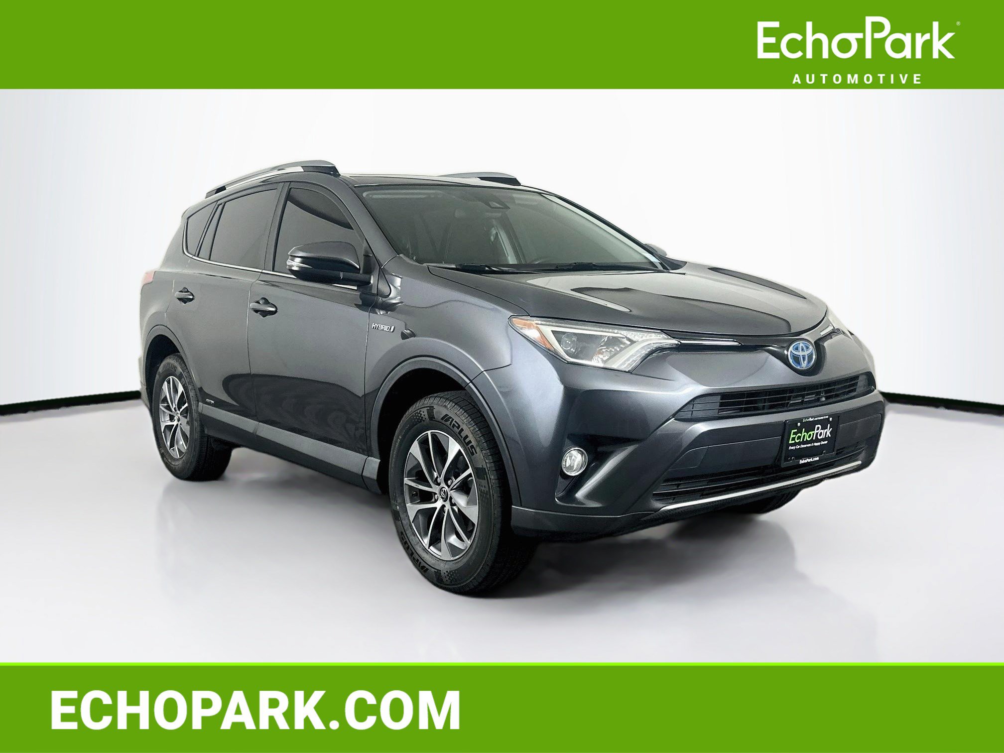 Used 2017 Toyota RAV4 XLE AWD/4WD image 1