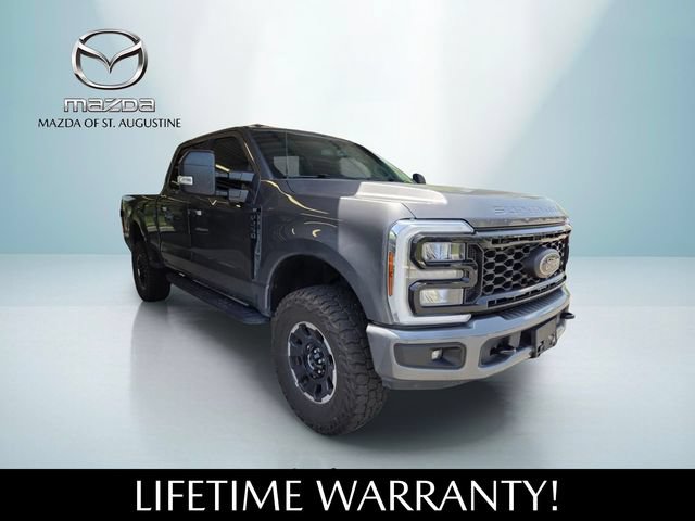 Used 2025 Ford F250 XLT w/ Black Appearance Package AWD/4WD image 3