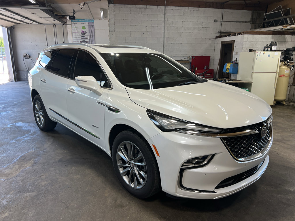 Used 2024 Buick Enclave Avenir w/ Avenir Technology Package AWD/4WD image 8