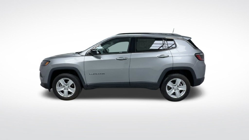 Used 2022 Jeep Compass Latitude w/ Convenience Group AWD/4WD image 5
